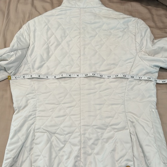 White Quilted Burberry Jacket - Picture 15 of 15